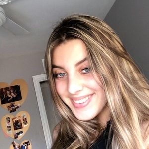 Meet your Posher, Alyssa